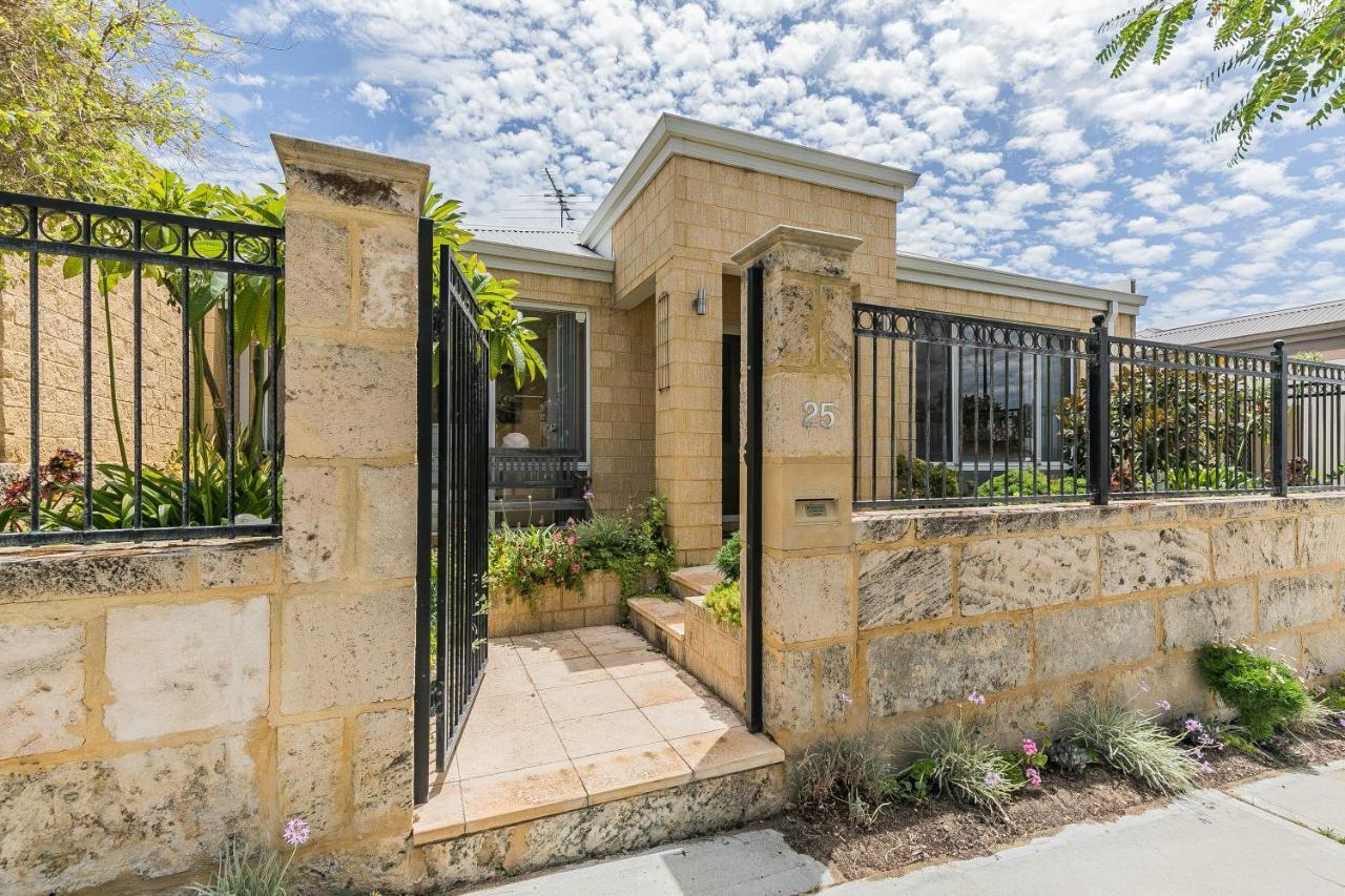 Ocean Keys Cottage - Free Wifi Mindarie Exterior foto