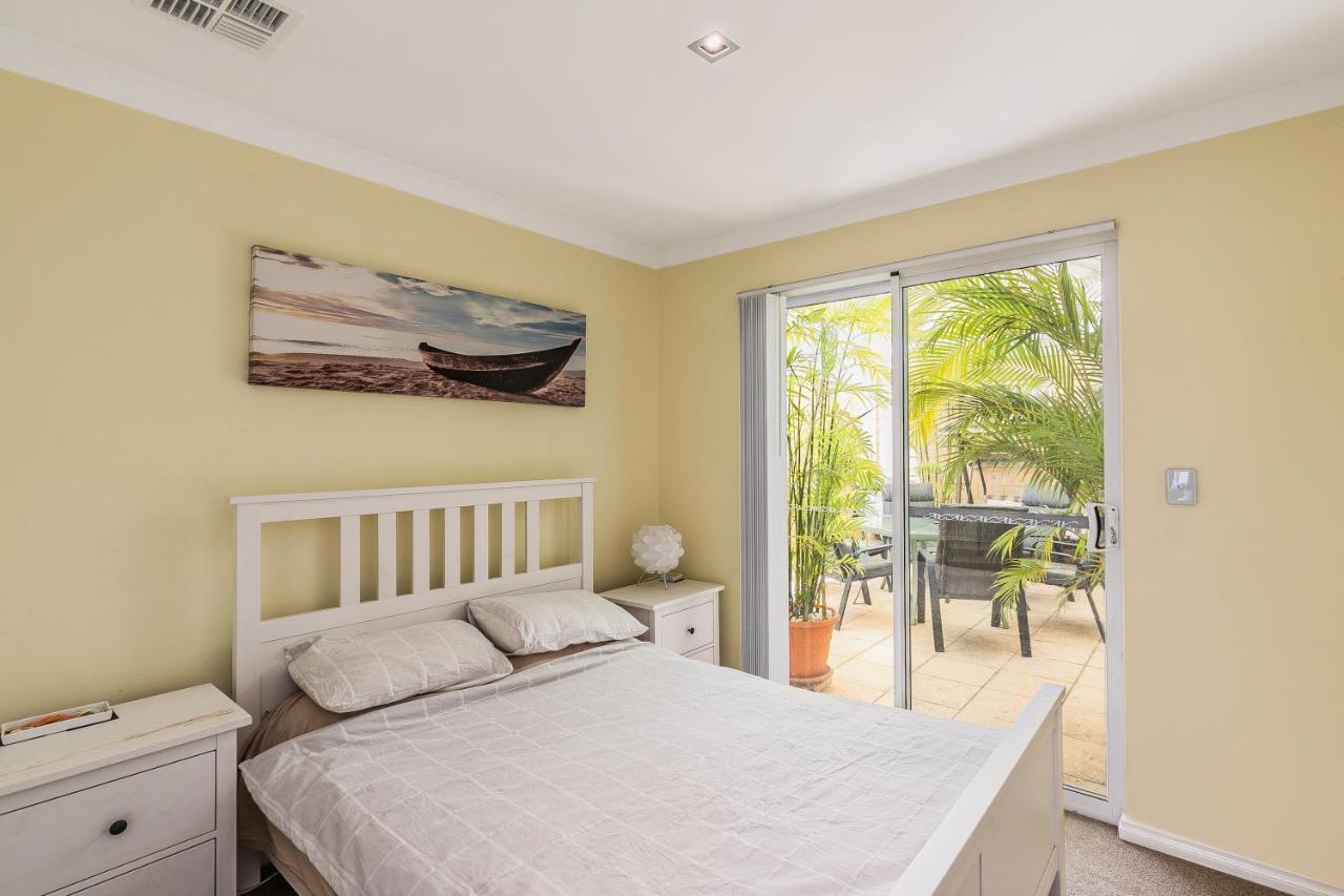 Ocean Keys Cottage - Free Wifi Mindarie Exterior foto